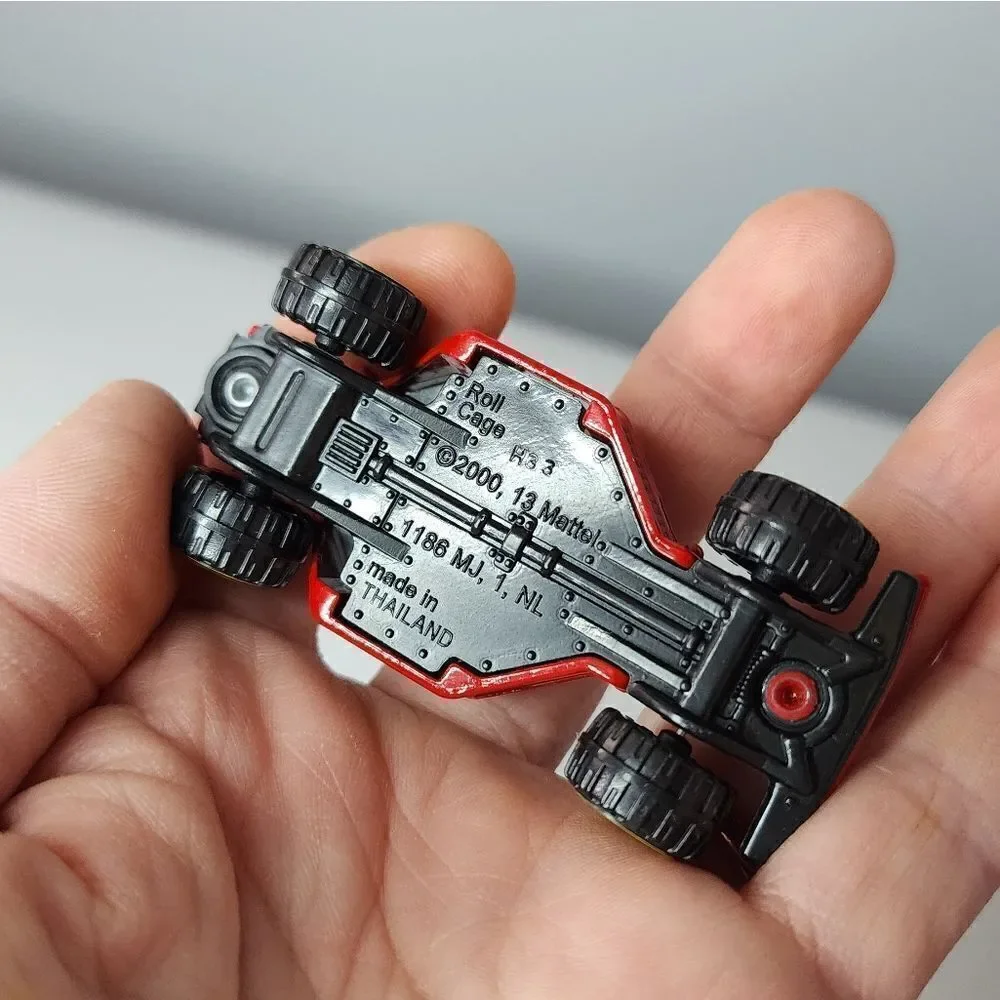 Mattel 2000 Hot Wheels Roll Cage Die Cast Car Red Thailand